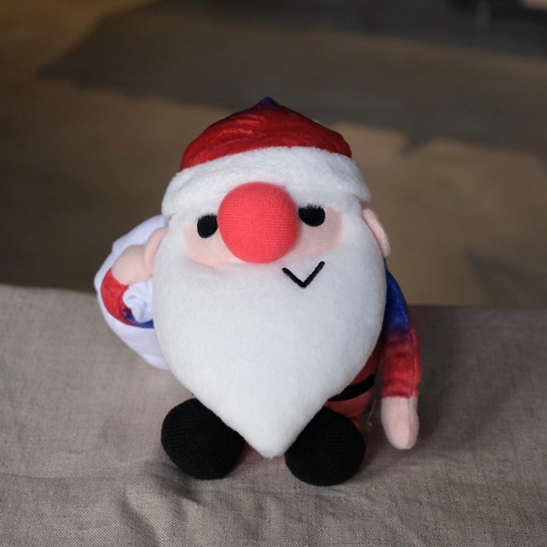 100にんのサンタクロース　サンタぬいぐるみ小(にじサンタ)