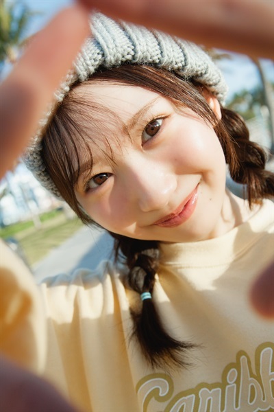 【予約商品】【未来屋書店限定ポストカード付き】日向坂46 藤嶌果歩 1st写真集